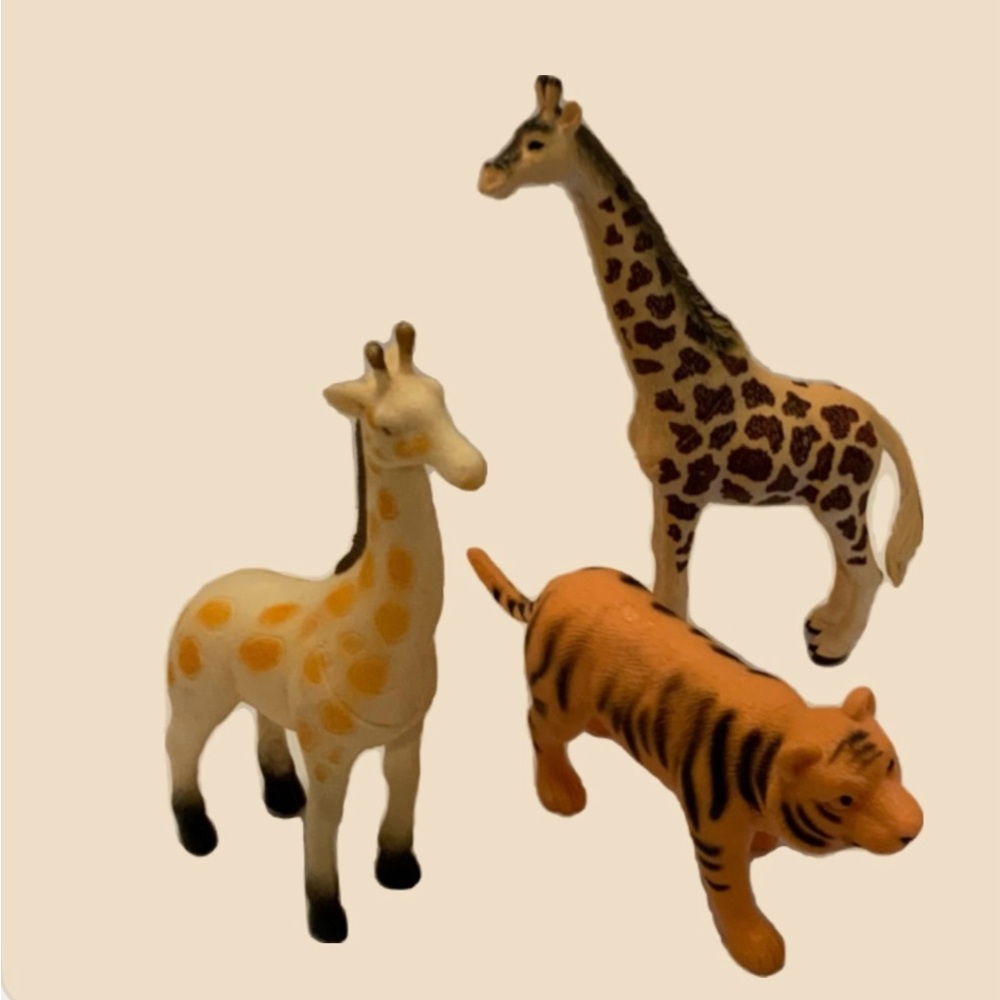 Tiger 🐅 and Giraffes 🦒 🦒🦒🐆🐅🐅🐆